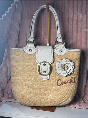 Coach Bleecker  Straw Tote White Leather Trim Floral Accent tattersall interior